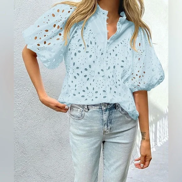 NWT Pretty Garden Eyelet Puff Sleeve Top • XL - Picture 2 of 12